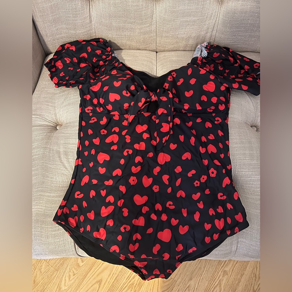 Shein bathing suit. Navy with red ♥️. Super cute. Never worn.